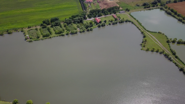 SZÜLINAPI KUPA - BARI CARP LAKE - BOJLIS TÓ